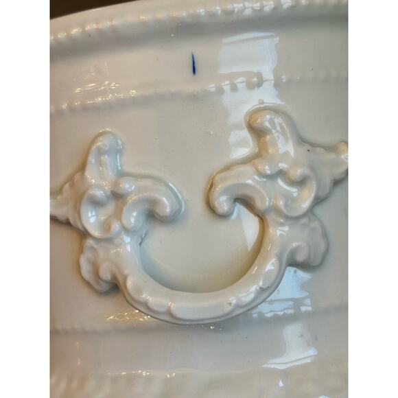 1950’s White Porcelain Cache Pot, Tray  from Alcora with Rams Decoration Rare - Picture 7 of 16